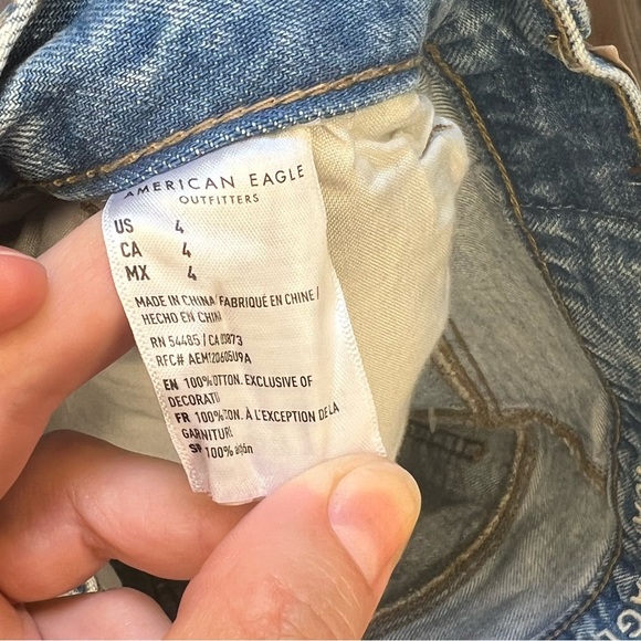 AEO Mom Denim Short - Picture 4 of 4